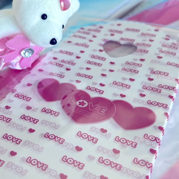 25 pcs Small Heart Love Loot Bags Favor Bags Treat Bags 4.80" x 5.7" in. - Picture 3 of 14